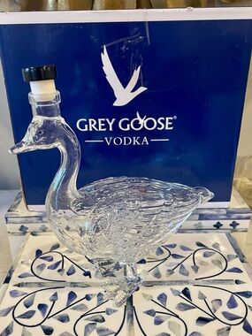 NIB~GREY GOOSE Collectable~Clear Glass “Grey” Goose Decanter